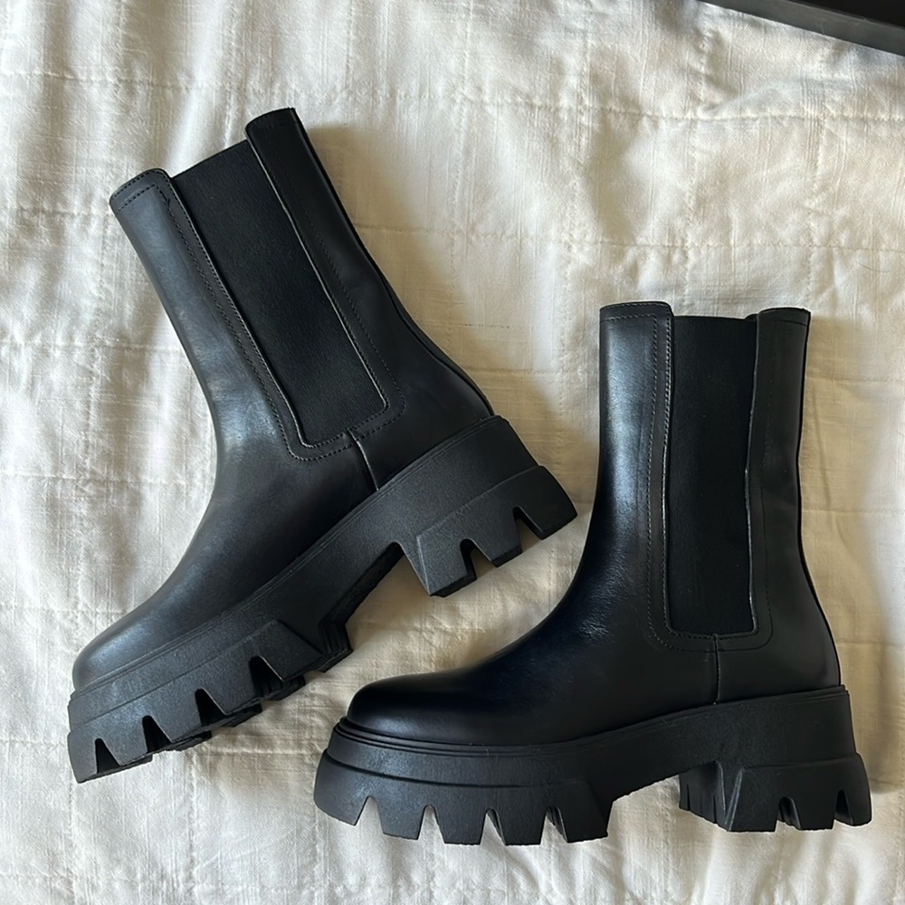 Black Reign Thursday Boots